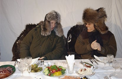 Berlusconi (derecha), junto al presidente ruso, Vladímir Putin, en Zavidovo, al noroeste de Moscú, en febrero de 2003.