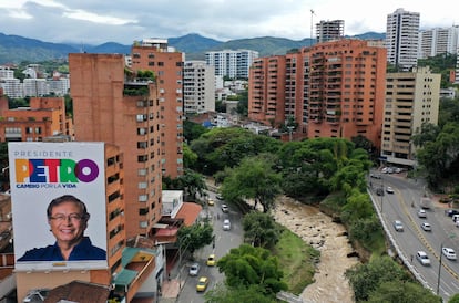 El Consejo Nacional Electoral informó que el tope máximo de vallas es de 16 para Bogotá.