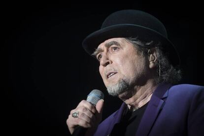 El cantante Joaquín Sabina durante un concierto con motivo de su gira " lo niego todo " en Madrid