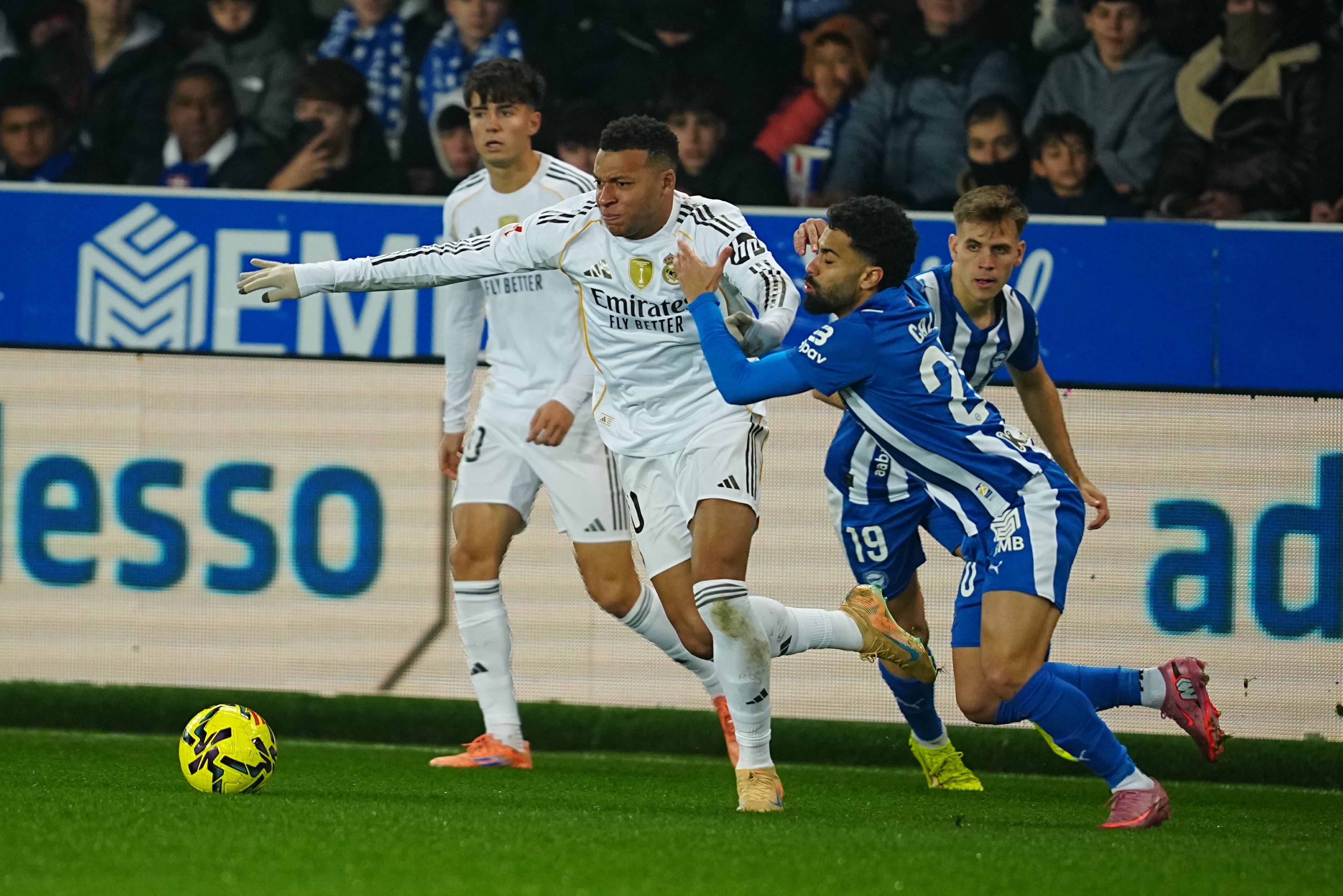 Alavés - Real Madrid en directo | Rodrygo marca y vuelve a poner por delante al equipo blanco