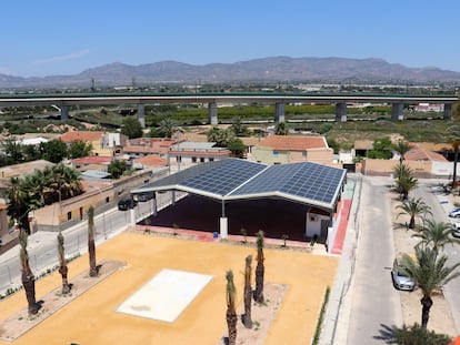 Instalación fotovoltaica en El Realengo, pedanía de Crevillent (Alicante), impulsada por Enercoop.