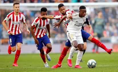 Vinícius Jr. se va de Lodi en el Bernabéu.