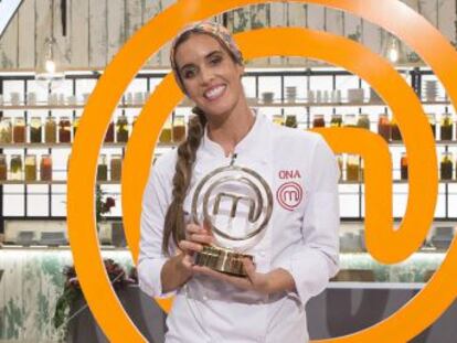 La nadadora se impuso en la final del concurso culinario a la actriz Paz Vega