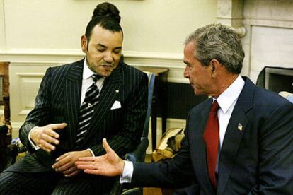 El rey Mohamed VI de Marruecos y el presidente de EE UU, George W. Bush, en julio en la Casa Blanca.