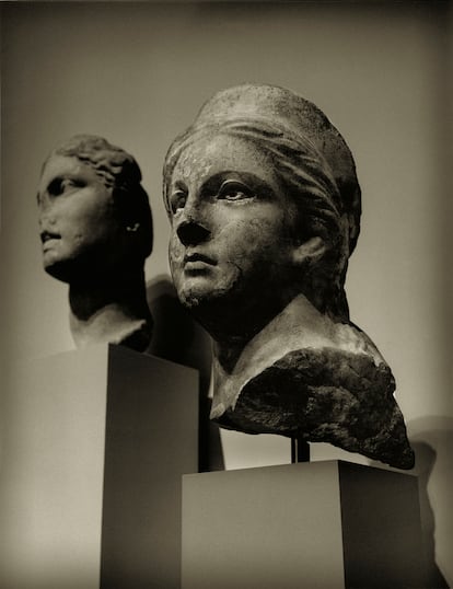 Don McCullin / Gost Books. Un busto romano del Museo Metropolitano de Nueva York. 