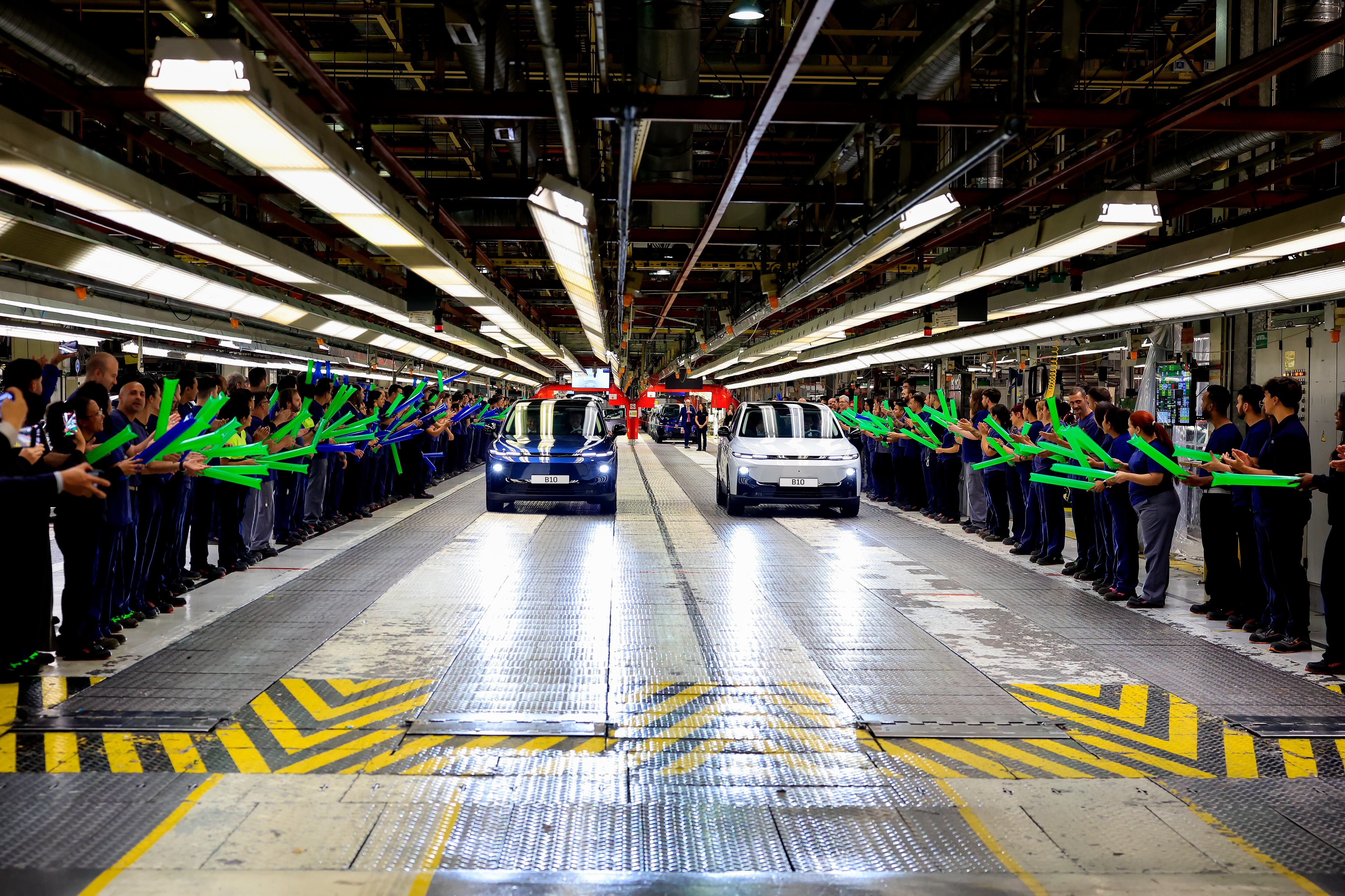La producción de coches eléctricos en España se dispara un 153% en septiembre tras la llegada de nuevos modelos