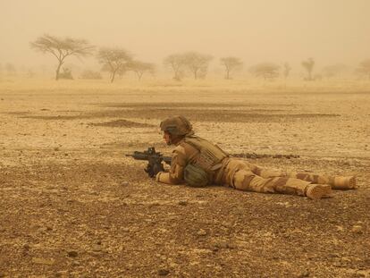 Un soldado francés de la Operación Barkhane, en la región maliense de Gourma, el 26 de marzo de 2019.