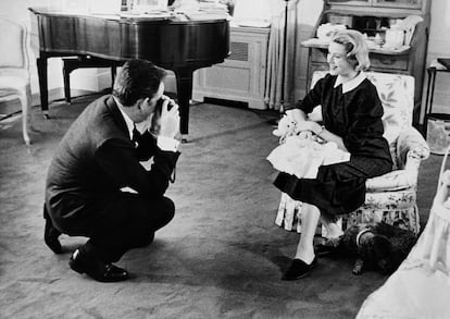 In the image, Prince Rainier photographs his wife Grace Kelly, in 1957 in Monaco.