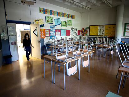 Un aula vacía de la Escola l'Estel de Barcelona el 19 de mayo.