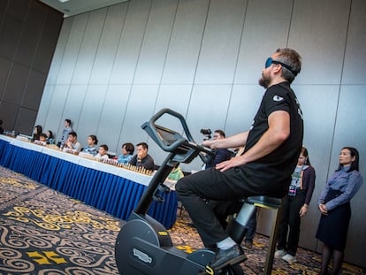 Timur Gareyev, during his blindfold chess exhibition in Astana.