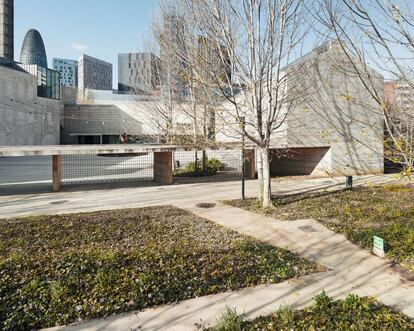 Sede del Museo Can Framis / Fundación Vila Casas, obra del arquitecto Jordi Badía, que ocupa una antigua fábrica textil de final del siglo XVIII.