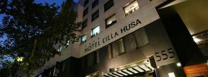 Fachada de un hotel de la cadena Husa. 