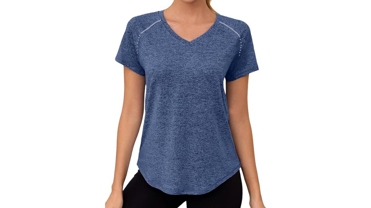 Camiseta deportiva para mujer en varios colores.