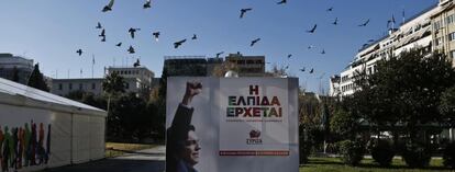 Imagen de un kiosko electora de Syriza en Atenas.