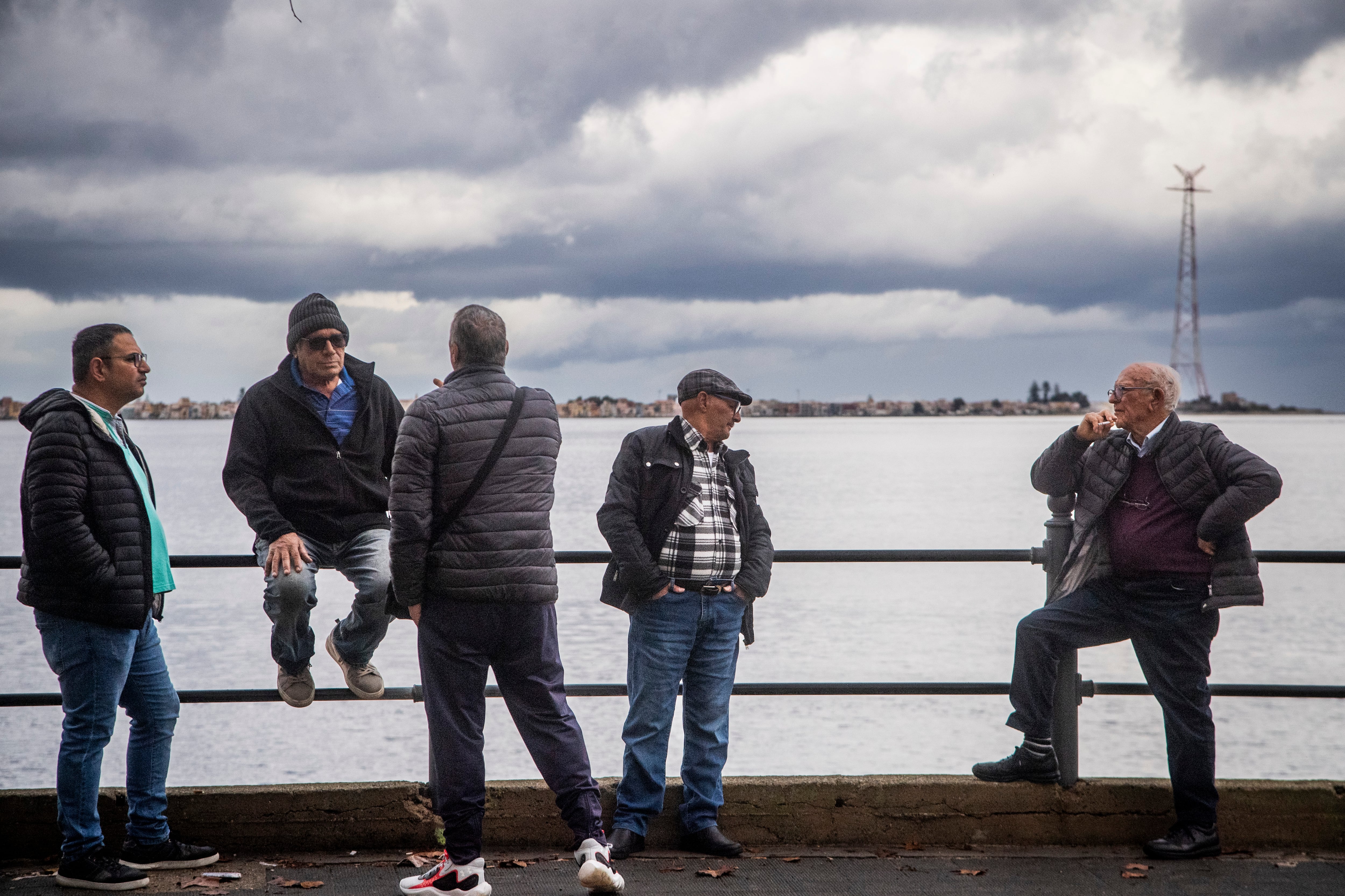 Paseo marítimo de Cannitello, parte del municipio de Villa San Giovanni, en el lado calabrés del Estrecho, donde se erigiría el otro pilar del puente, el pasado viernes. 