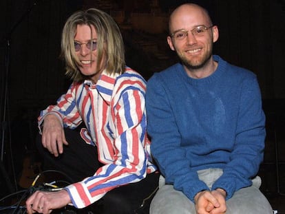 El músico Moby con David Bowie, en Nueva York, en 2001. 