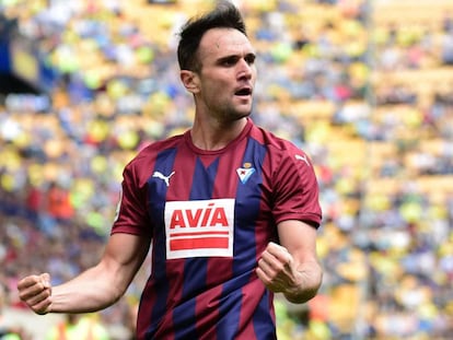 Kike García celebra su gol ante el Villarreal.