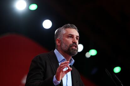 Pedro Nuno Santos, durante su intervención en la clausura del 24º congreso socialista celebrado este domingo en Lisboa. 