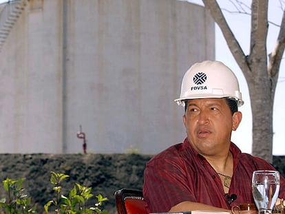 El presidente de Venezuela, Hugo Chávez, en las instalaciones de la petrolera estatal PDVSA en Carenero, a 130 kilómetros de Caracas.