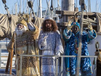 Los Reyes Magos, a su llegada al puerto de Barcelona, en 2020.