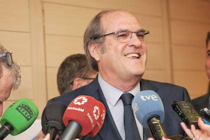 El candidato del PSOE a la Comunidad de Madrid, Ángel Gabilondo, es el único que incluye en su programa un capítulo sobre política europea. / EP