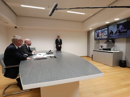 El presidente del Consejo Europeo, Charles Michel, al comienzo de la videoconferencia con los jefes de Gobierno de los Veintisiete.