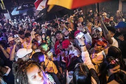 Baile da Dz7, em Paraisopolis na madrugada do dia 8, uma semana depois do massacre.