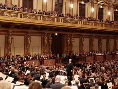 La Filarmónica de Viena dirigida por Riccardo Muti en uno de los conciertos que celebran el 200 aniversario del estreno de la Novena Sinfonía de Beethoven el 7 de mayo de 1824.