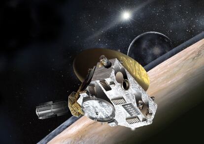 Ilustraci&oacute;n de la nave espacial `New Horizons&acute; sobrevolando Plut&oacute;n.