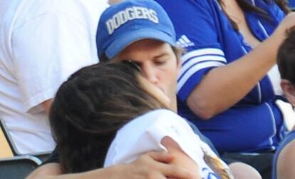 La pareja durante un partido de beisbol en Los Ángeles.