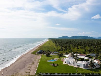 La casa con vista al mar en Playa Espíritu (Sinaloa) que perteneció al exgobernador Antonio Toledo Corro.