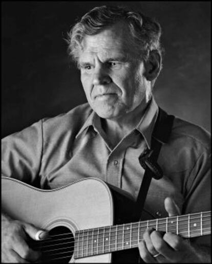 Doc Watson, en una foto promocional de 1986.