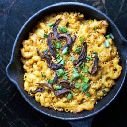 Un plato de pasta del vegano Urban Vegan Kitchen.