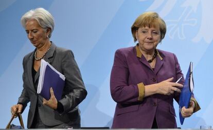 Christine Lagarde, diretora do FMI, e Angela Merkel, chanceler alemã, em uma imagem de 2012.