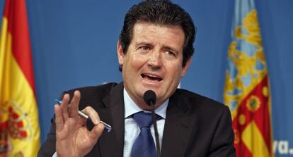 El vicepresidente José Ciscar en la comparecencia posterior al pleno del Consell.
