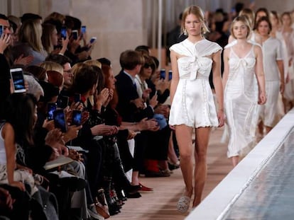 Desfile de Balenciaga en París, en 2016.