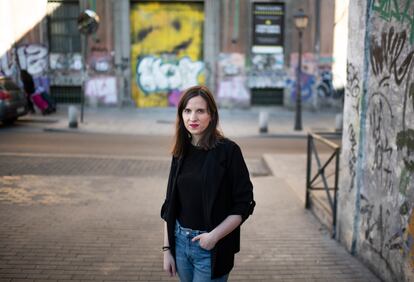 Victoria Gallardo en la puerta de Tabacalera, el 21 de enero de 2022.