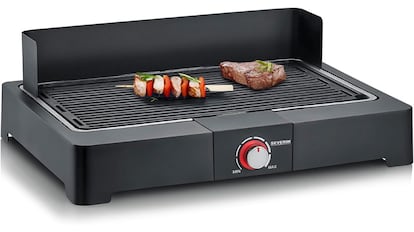 Al contar con un solo elemento calefactor, la barbacoa de mesa Severin no calienta tan uniformemente.