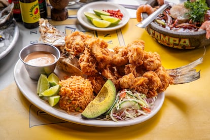 Chicharrón de pescado de Mi compa Chava.