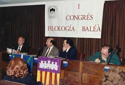 Congrés de filologia Baléà al 1992. Imatge cedida per l'Academi de sa Llengo Baléà.