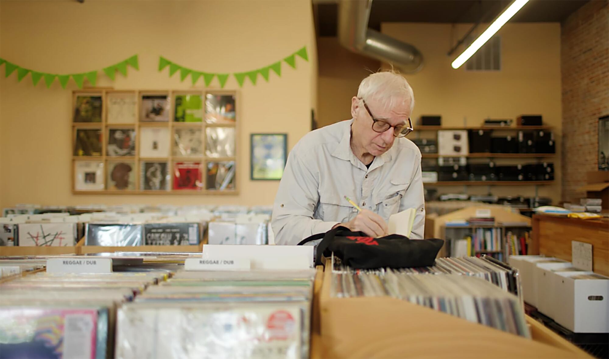 Tigres y leones, artistas y periodistas