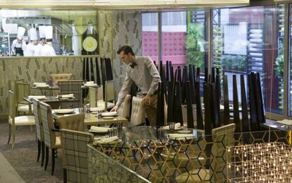 Restaurante Columbus, en Madrid, con diseño interior de Ignacio García de Vinuesa.