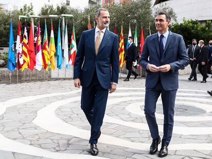 Felipe VI y Pedro Sánchez, en La Palma, el pasado 13 de marzo, con motivo de la Conferencia de Presidentes.