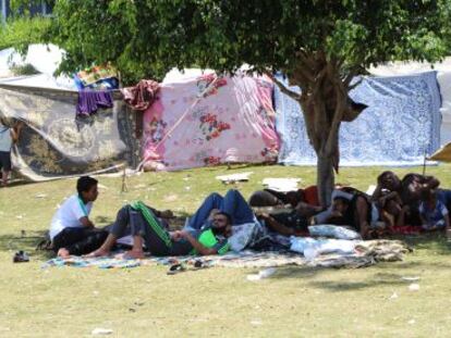 Palestinos refugiados en las instalaciones de MSF.