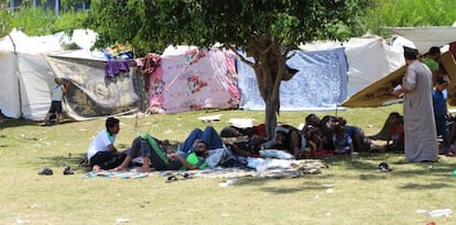 Palestinos refugiados en las instalaciones de MSF.