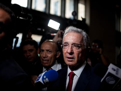 El expresidente Álvaro Uribe a su llegada a la Corte Suprema de Justicia en octubre de 2019, antes de renunciar al Senado.