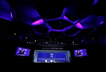 El presidente de Francia, Emmanuel Macron, durante su discurso en el Foro Económico Mundial de Davos (Suiza), el 24 de enero de 2018.