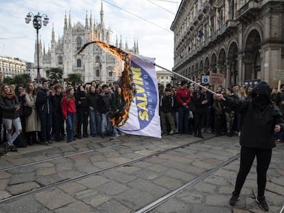 Protestas contra el ministro de Interior italiano el pasado 16 de noviembre en Milán, en el llamado 'No Salvini Day'.