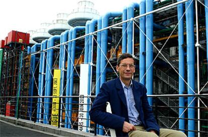 Alfred Pacquement, director del Musée National d&#39;Art Moderne, en el exterior del Centre Georges Pompidou, en París.