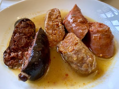 Chorizos, birka y morcilla. J. C. CAPEL